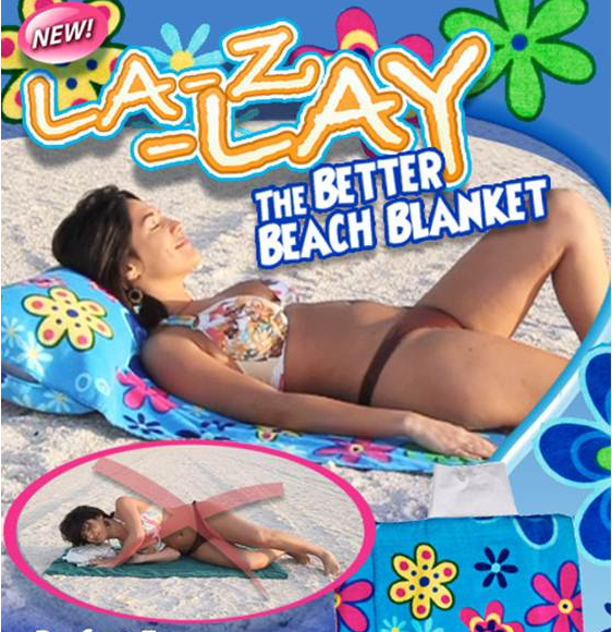 Beach towel with inflatable pillow